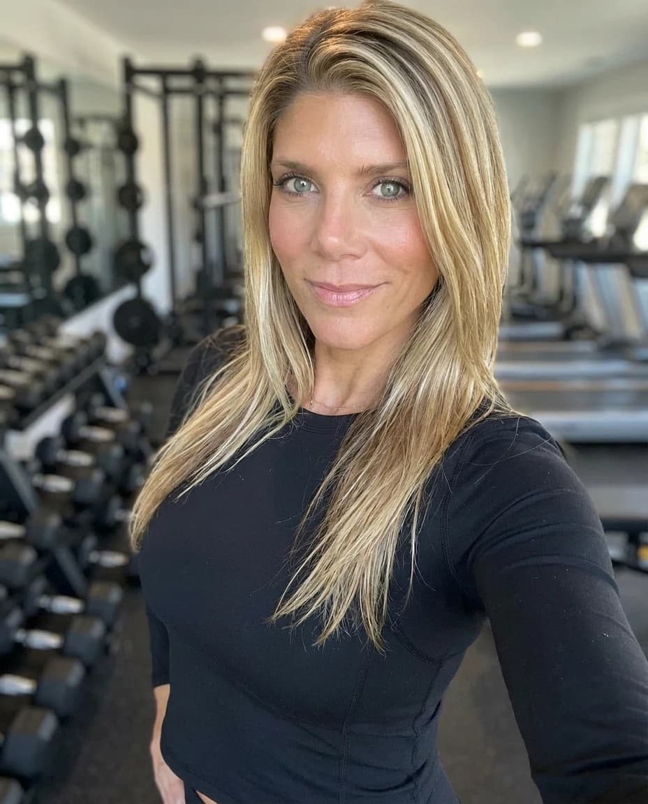 laura - AI generated headshot